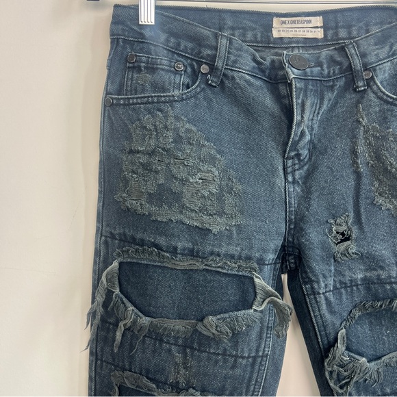 One x Oneteaspoon Awesome Baggies in dark wash. Size 24. - Picture 9 of 10